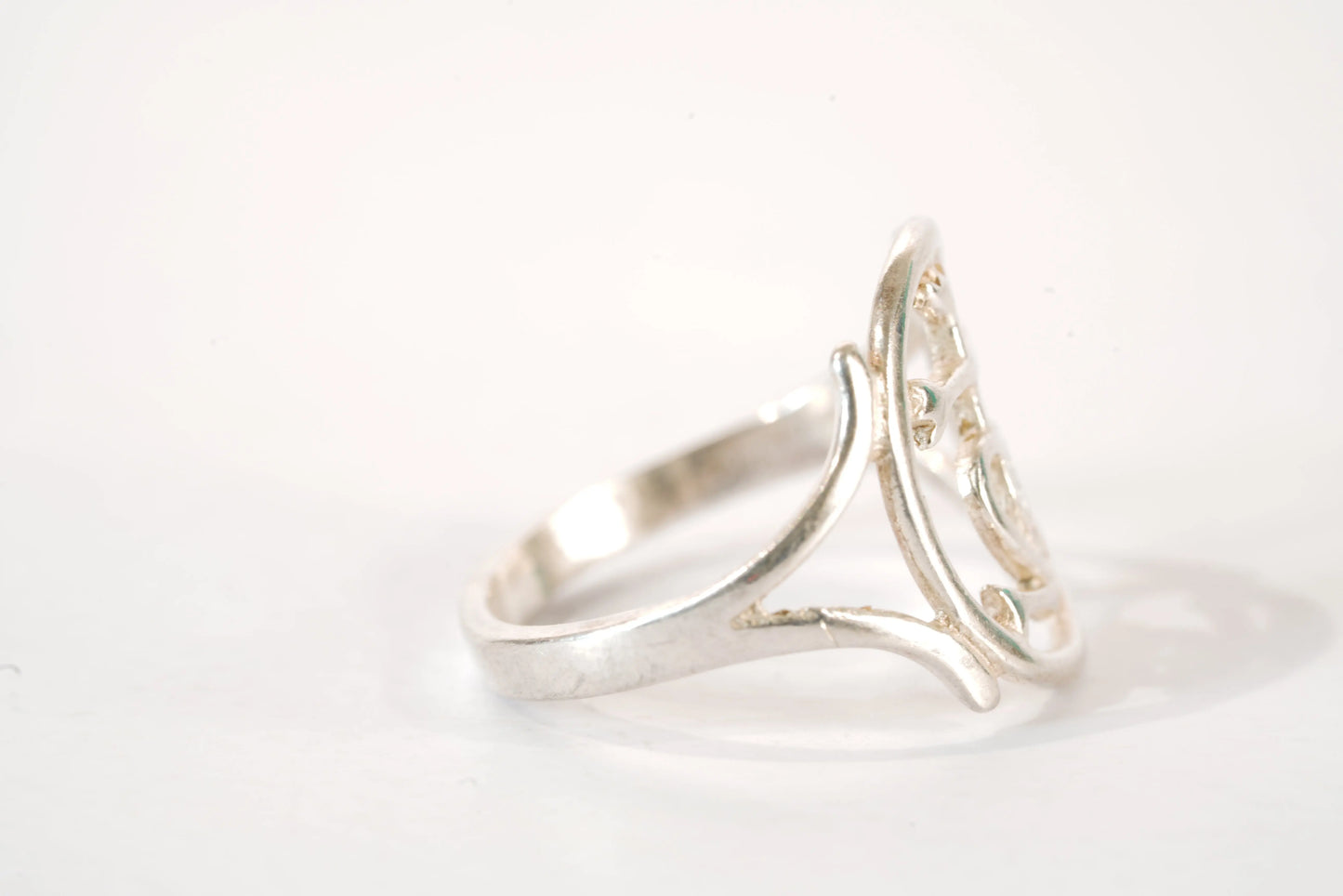 Bague ronde en Argent avec symboles Ma boutique