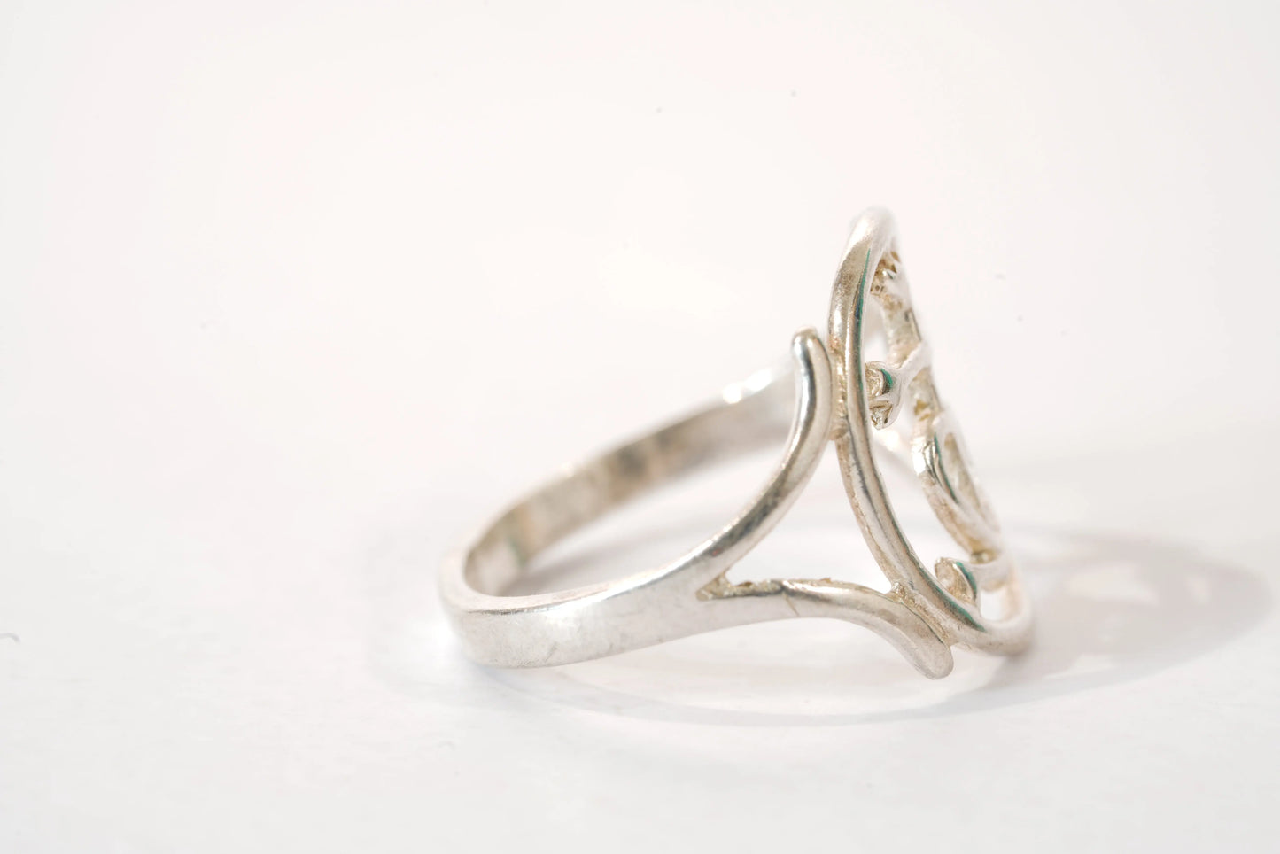 Bague ronde en Argent avec symboles Ma boutique