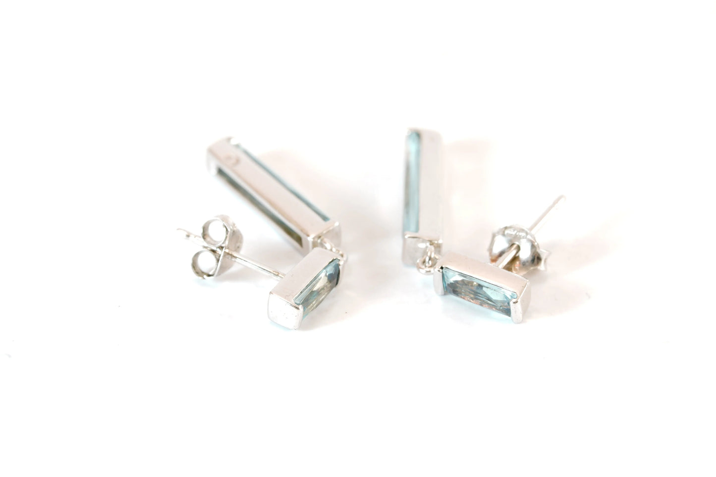 Boucles d'oreilles pendantes en Argent de forme rectangle avec verre coloré bleu Ma boutique