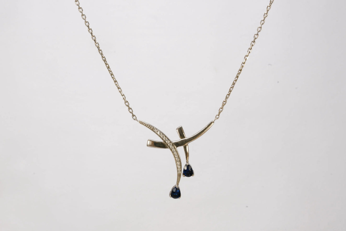 Collier en Argent avec pendentif avec pierres de Zirconium et pierres bleues Ma boutique