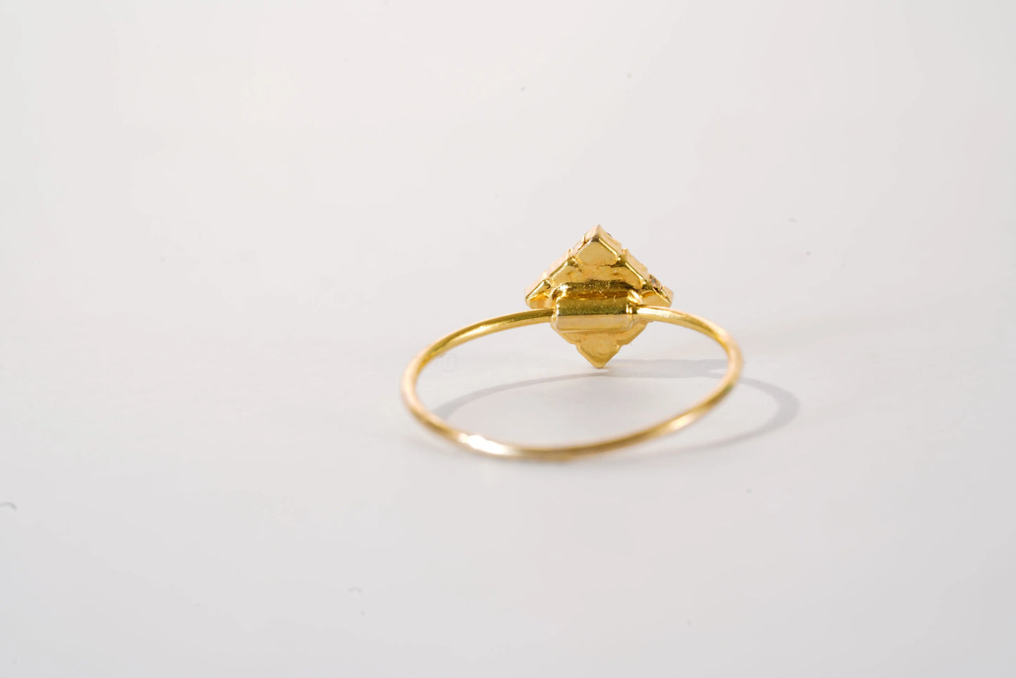 Bague fine en plaqué Or avec pierres Zirconium et Saphir Ma boutique