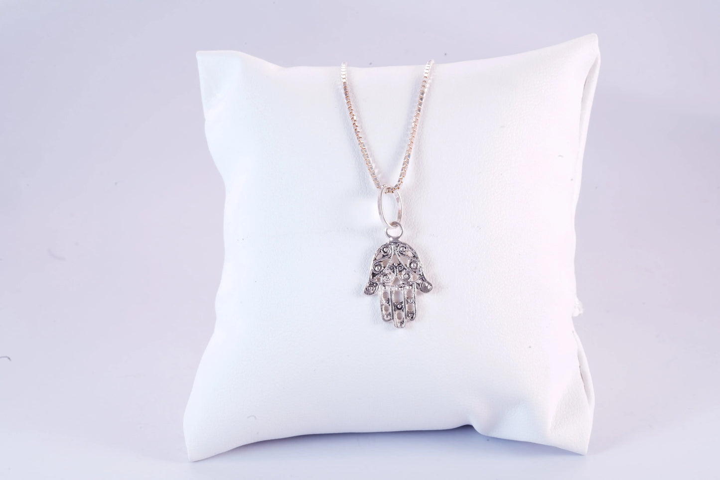 Collier en Argent avec pendentif main de fatma Ma boutique