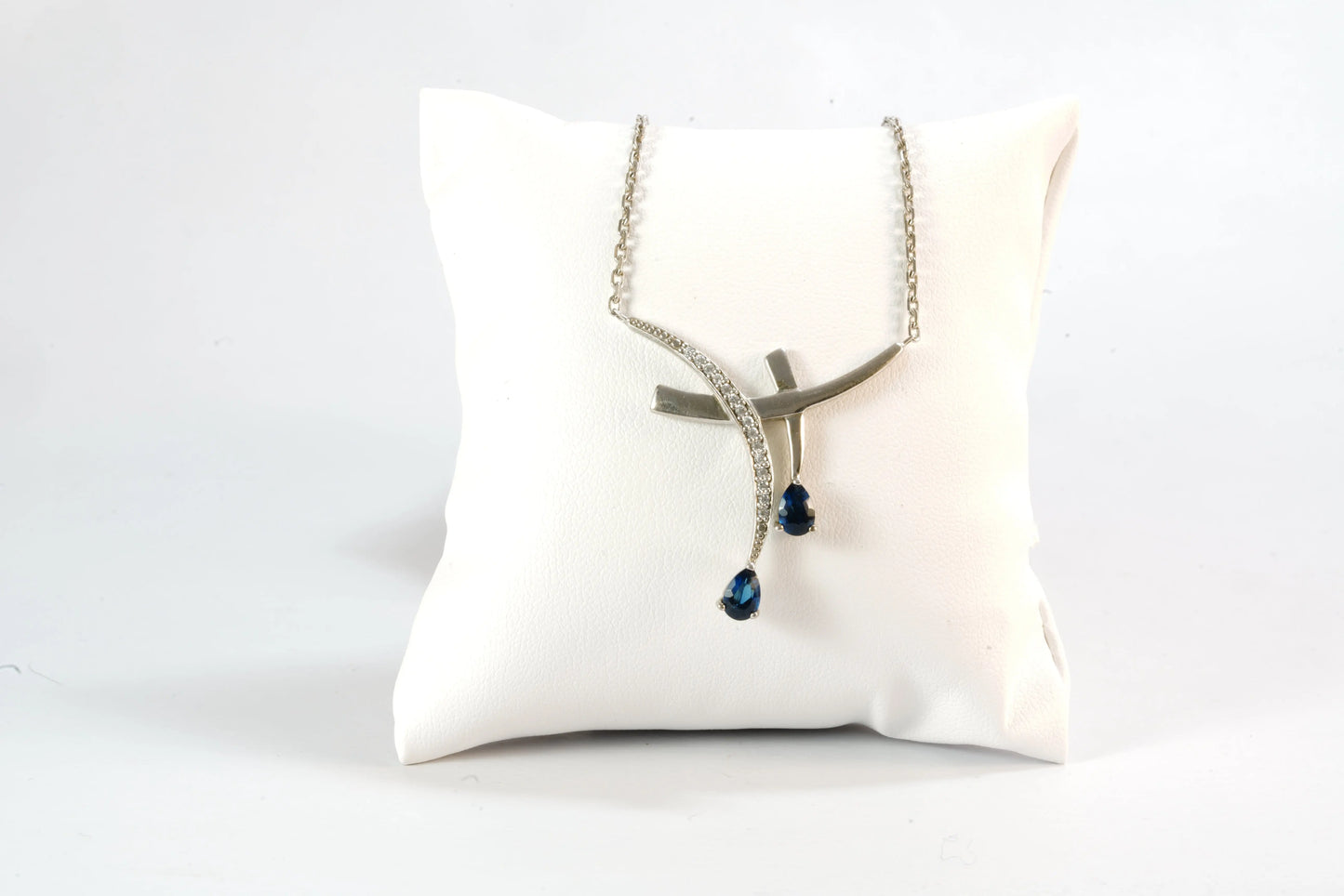 Collier en Argent avec pendentif avec pierres de Zirconium et pierres bleues Ma boutique