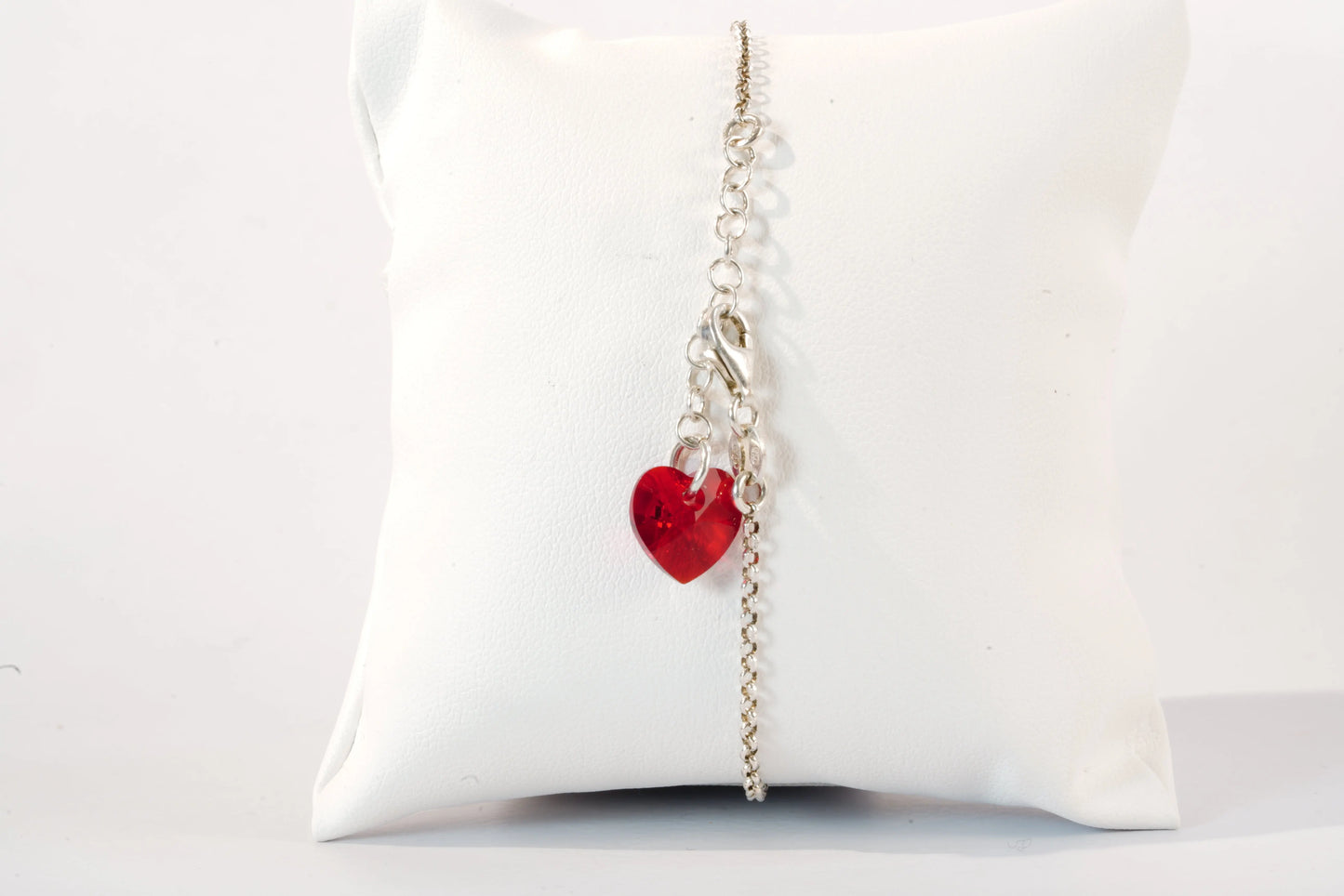 Bracelet en Argent avec pendentifs coueur brodé et pierre rouge et chaîne maille forçat Ma boutique