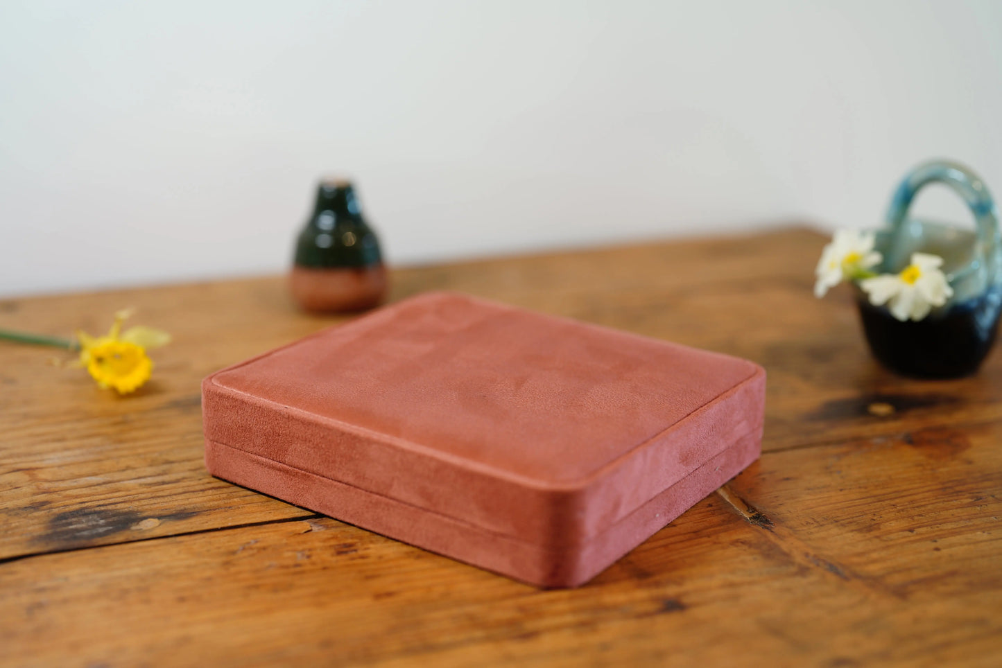 Boîte à Colliers aspect suédine couleur terracotta Max & Lucie