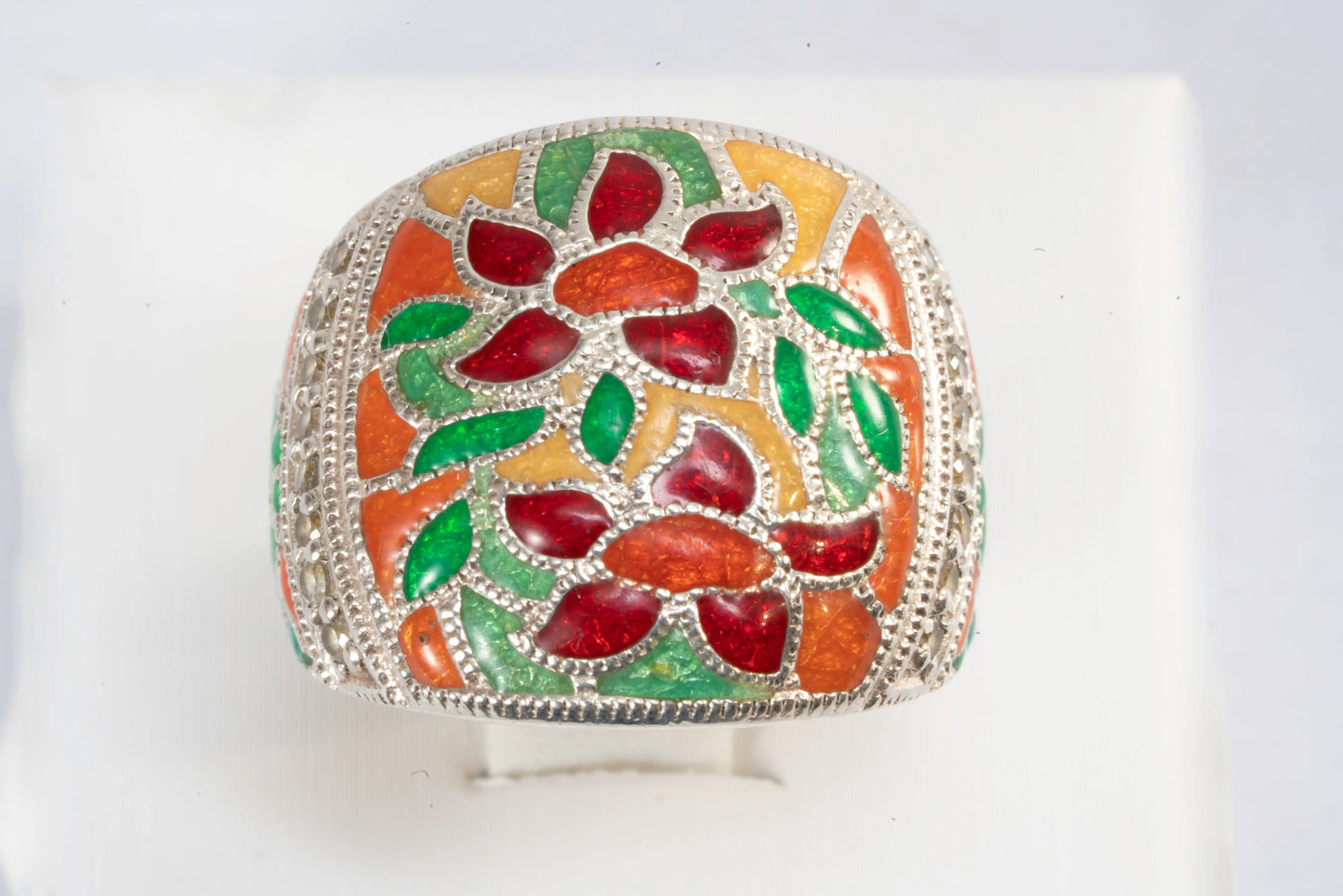 Bague en Argent avec motifs fleurs en émail coloré et pierres de Zirconium Max & Lucie