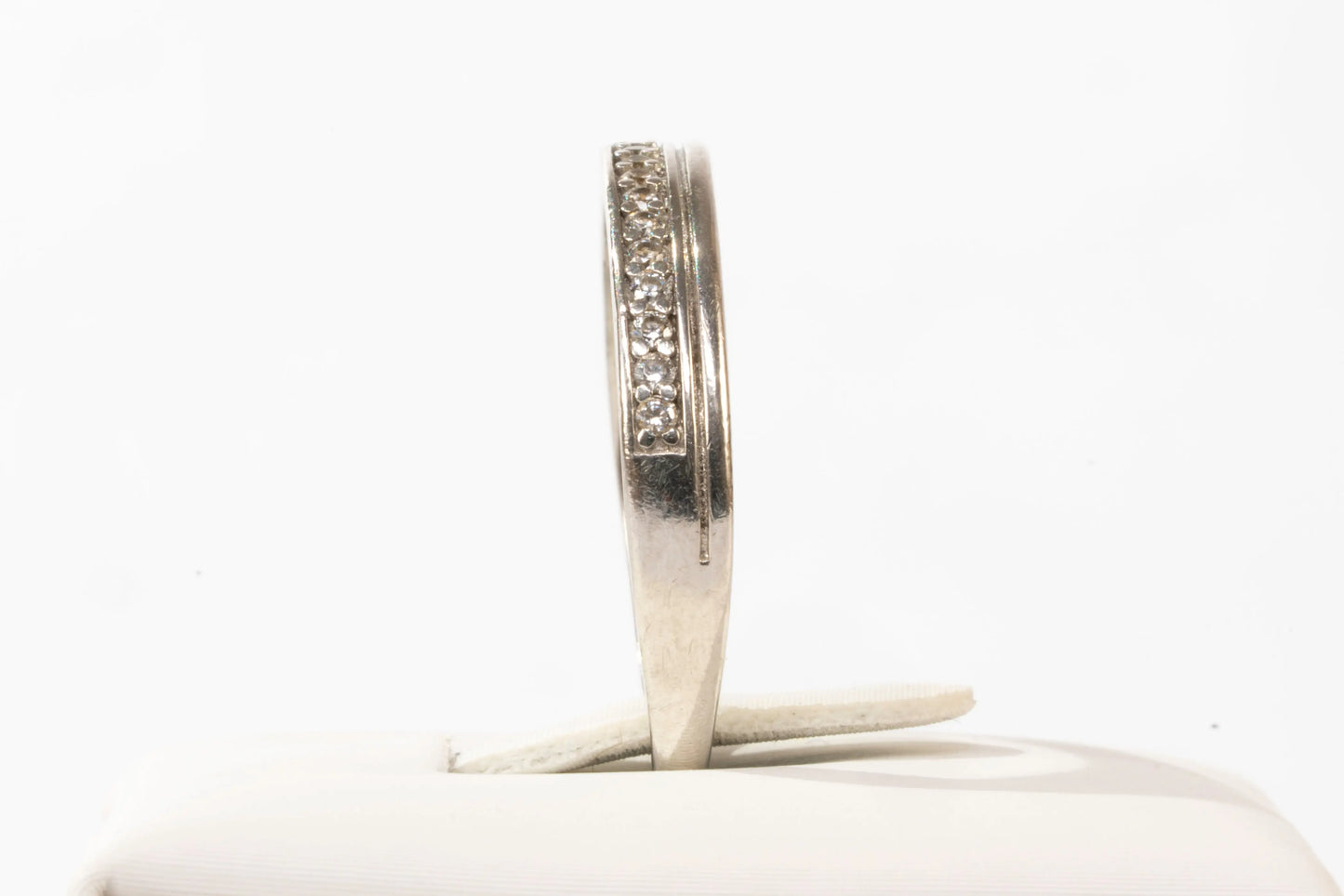 Bague en Argent avec petites pierres de Zirconium en rangée rectangulaire Ma boutique