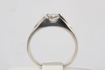 Solitaire en Argent avec pierre incrustée de Zirconium Ma boutique