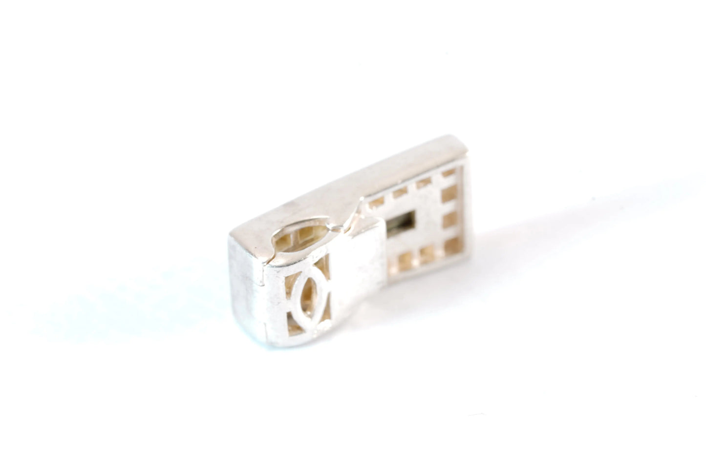 Pendentif rectangulaire avec pierre de nacre entourée de fines pierres de Zirconium Ma boutique