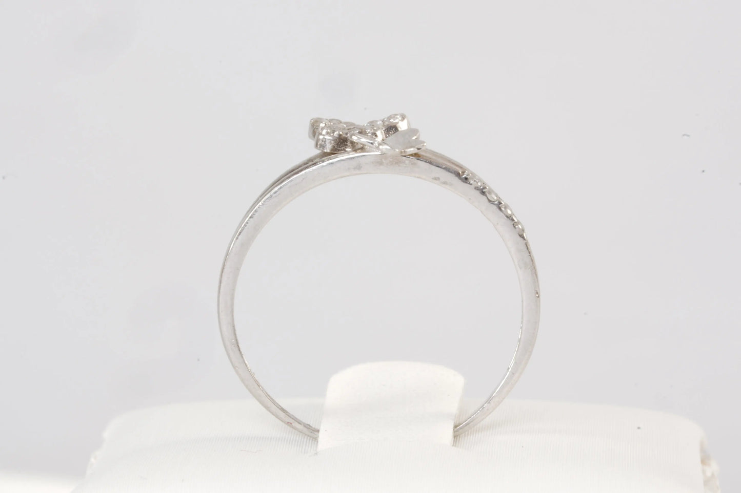 Bague fine en Argent pierre de Zirconium avec motifs papillon Ma boutique