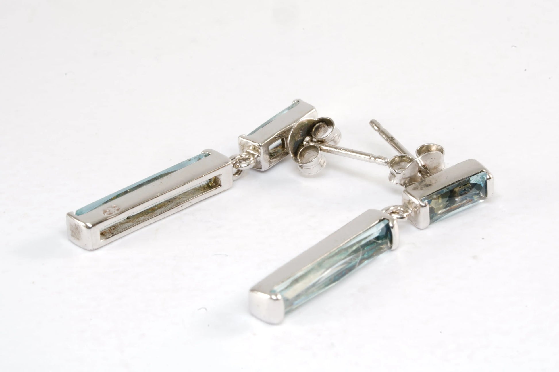 Boucles d'oreilles pendantes en Argent de forme rectangle avec verre coloré bleu Ma boutique
