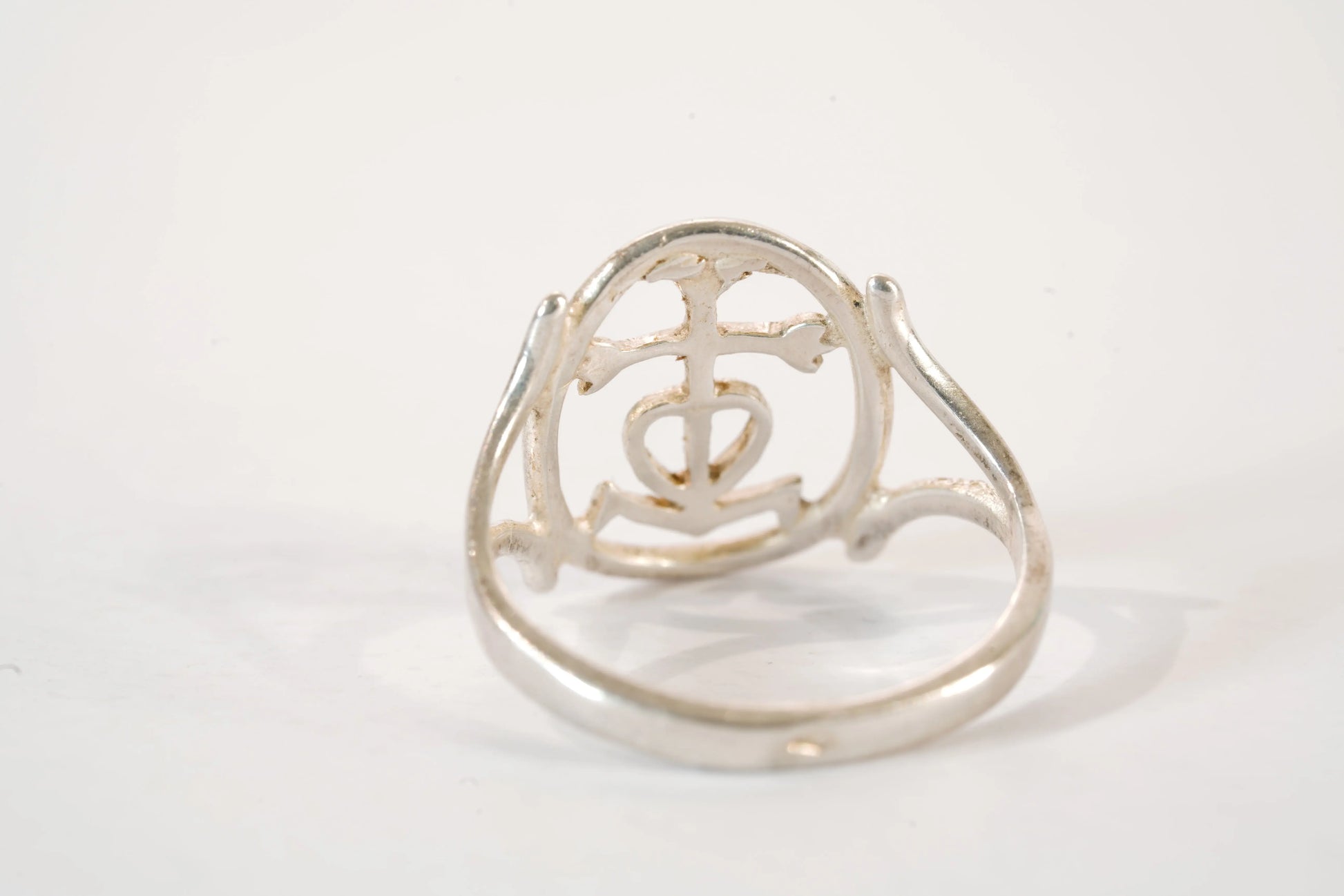 Bague ronde en Argent avec symboles Ma boutique