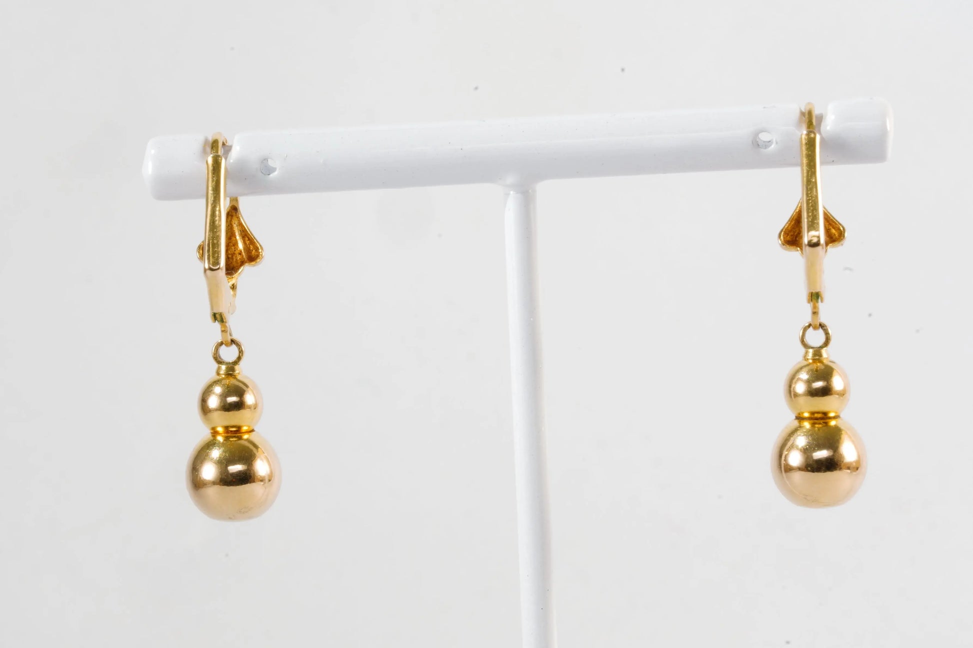 Boucles d'Oreilles dormeuses Plaqué Or avec boule Ma boutique