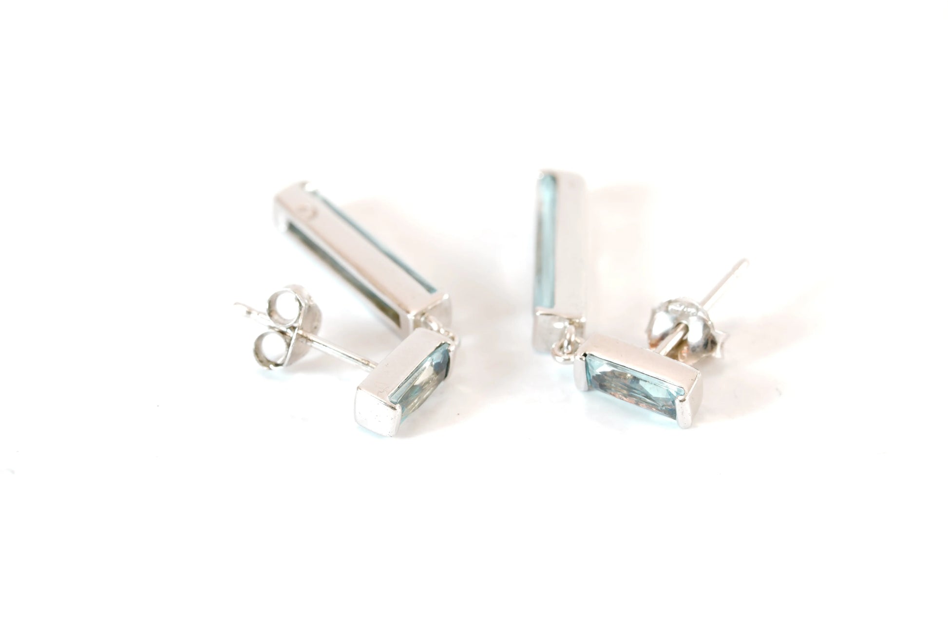 Boucles d'oreilles pendantes en Argent de forme rectangle avec verre coloré bleu Ma boutique