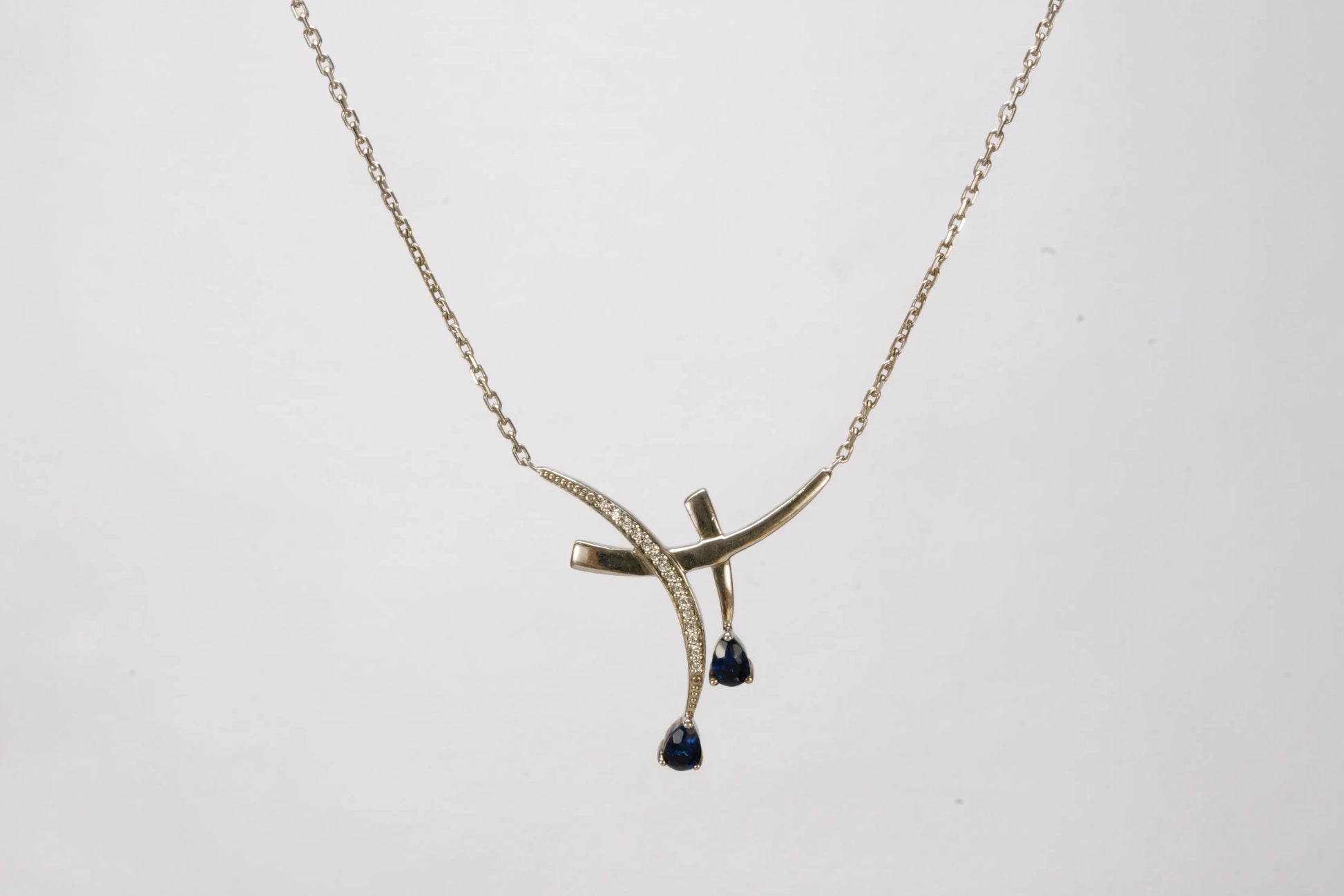 Collier en Argent avec pendentif avec pierres de Zirconium et pierres bleues Ma boutique