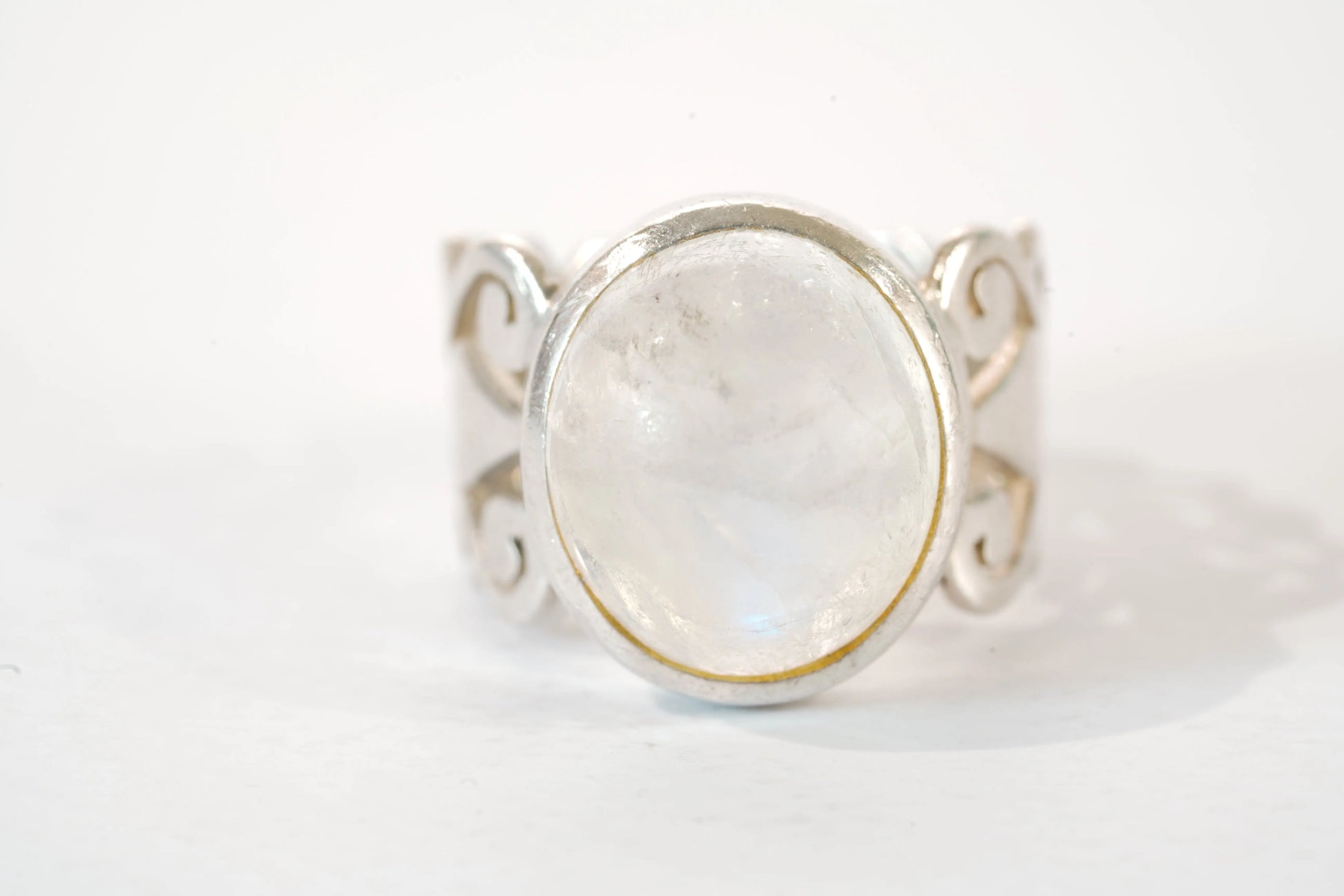 Bague anneau large en Argent avec Pierre de lune Ma boutique