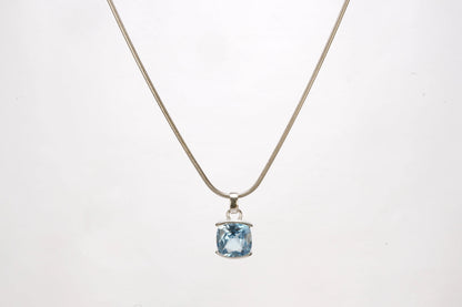 Collier en Argent avec pendentif indépendant avec pierre Bleue style Topaze et chaîne maille serpent Ma boutique