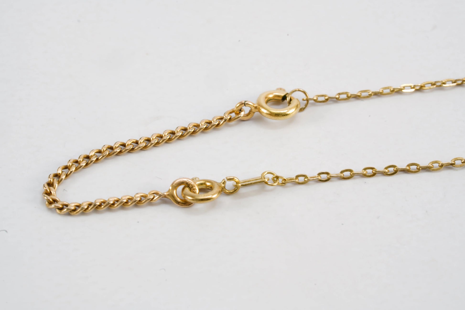 Collier en Plaqué Or et base en Argent et avec pierres de Grenat Ma boutique