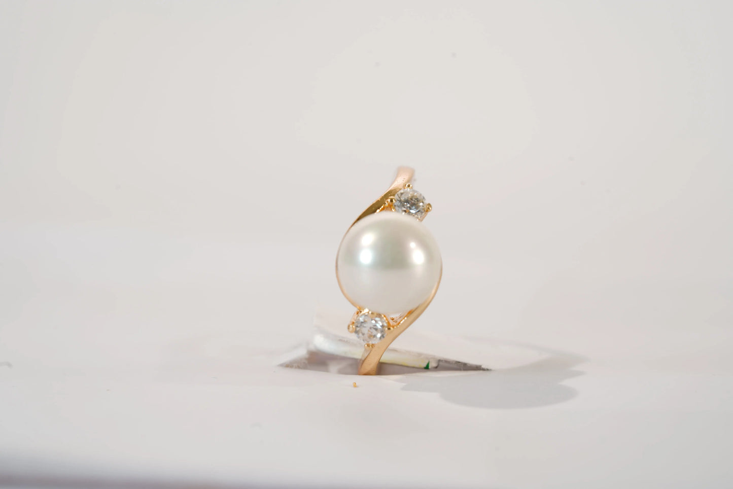 Bague en plaqué Or avec perle d'imitation et Zirconium Ma boutique