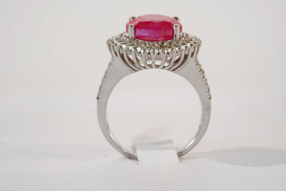 Bague avec Rubis entouré de pierres de Zirconium Ma boutique