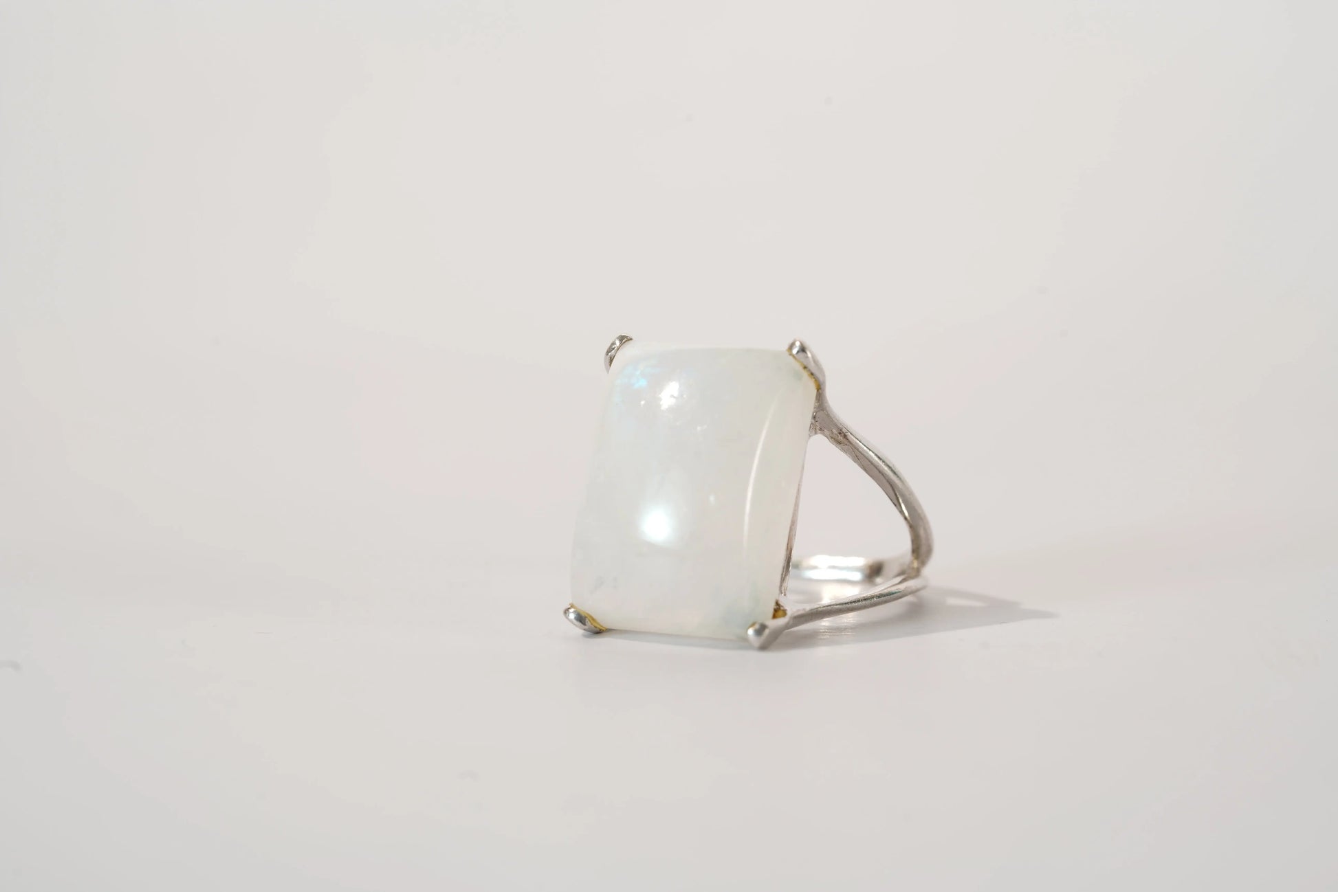 Bague fine en Argent avec large Pierre de Lune Ma boutique