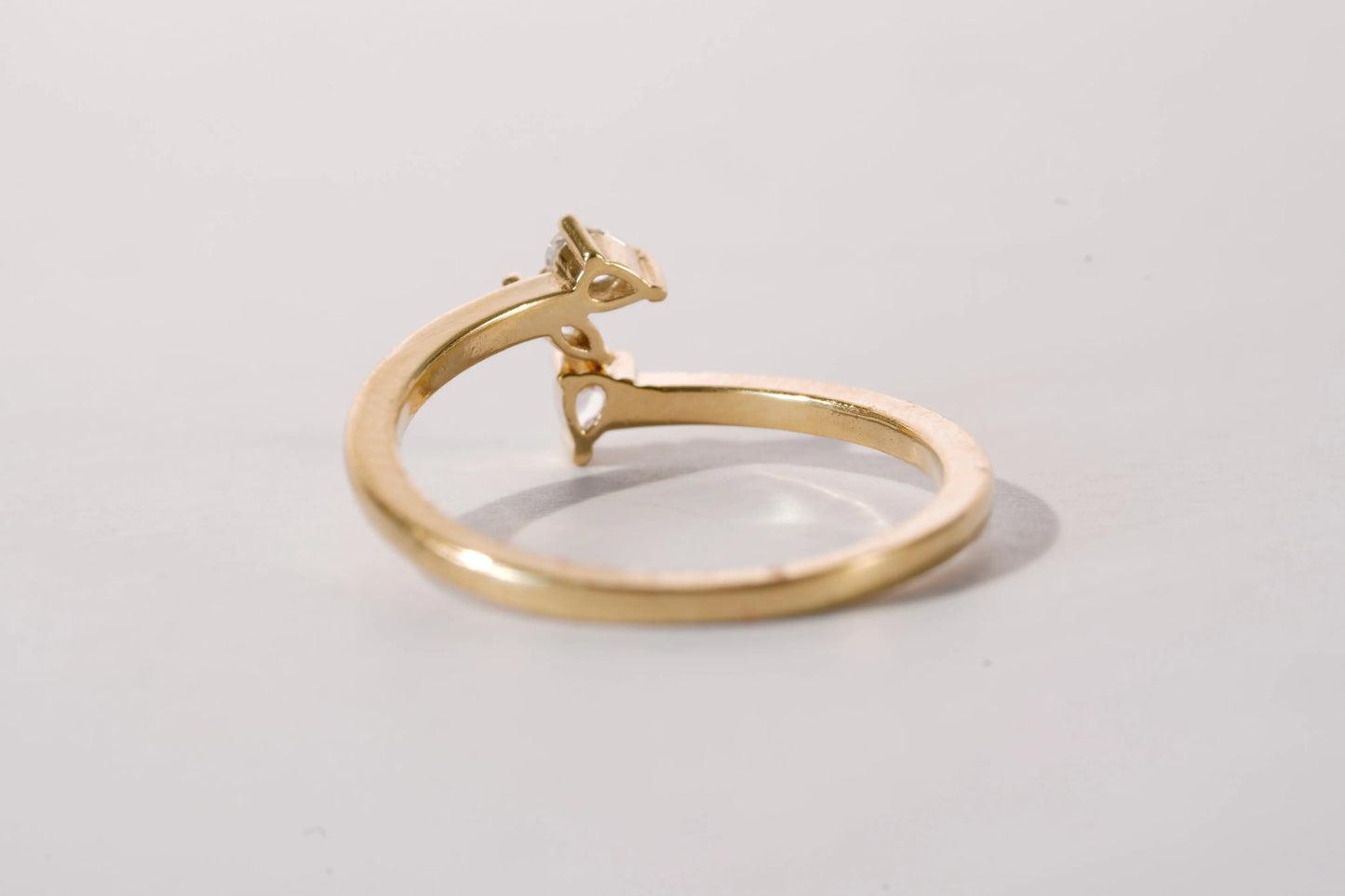 Bague croisée en plaqué Or avec pierres Zirconium Ma boutique