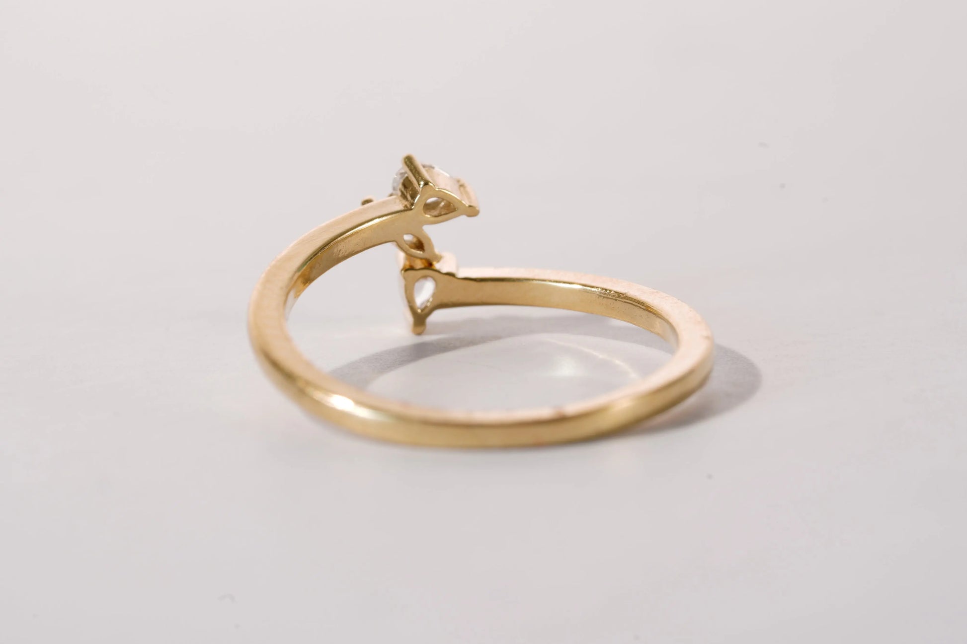 Bague croisée en plaqué Or avec pierres Zirconium Ma boutique
