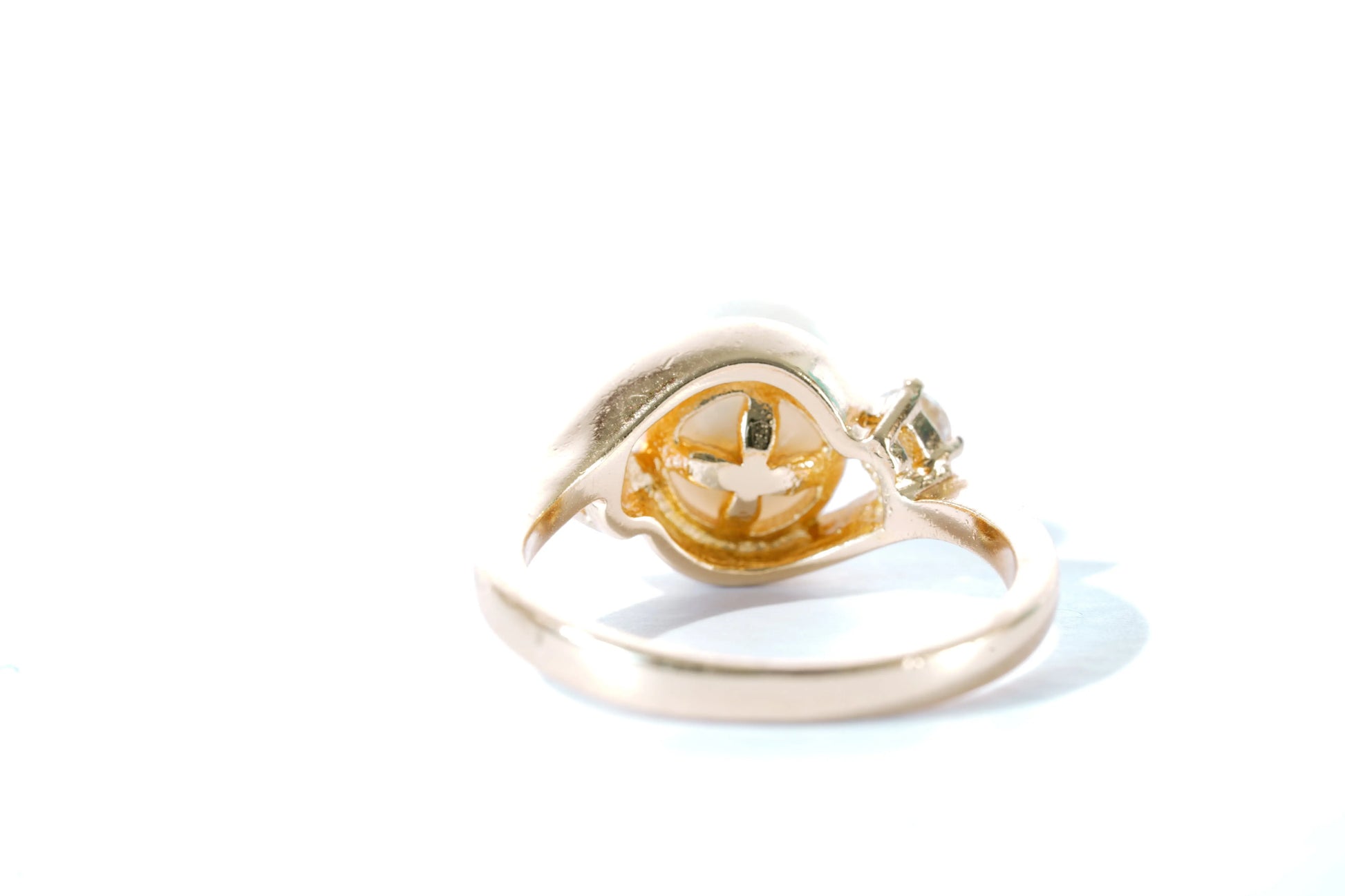 Bague en plaqué Or avec perle d'imitation et Zirconium Ma boutique