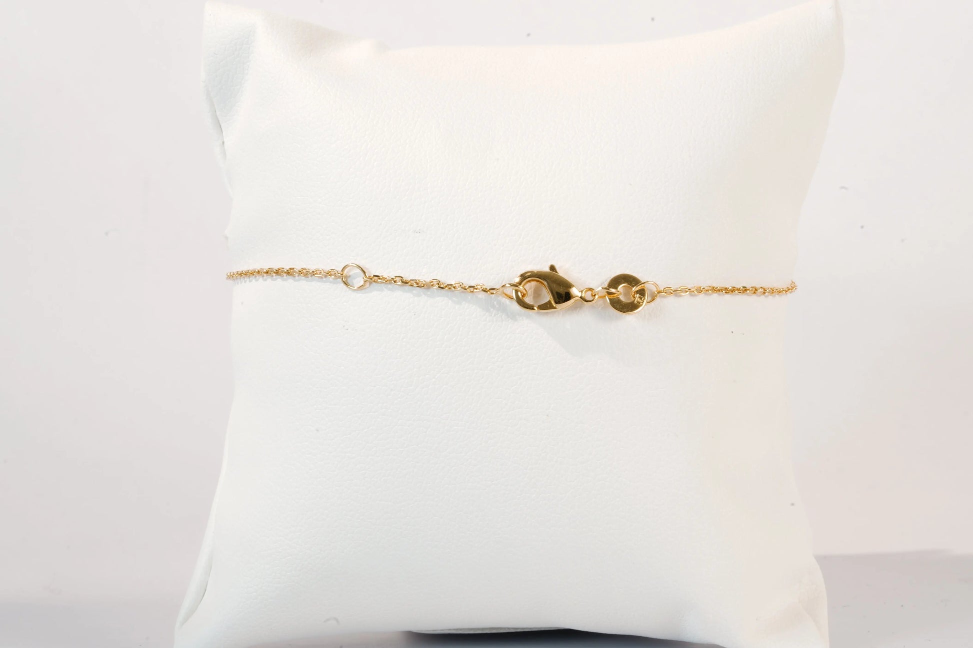 Bracelet fin en plaqué Or maille forçat avec pierres de Zirconium Ma boutique