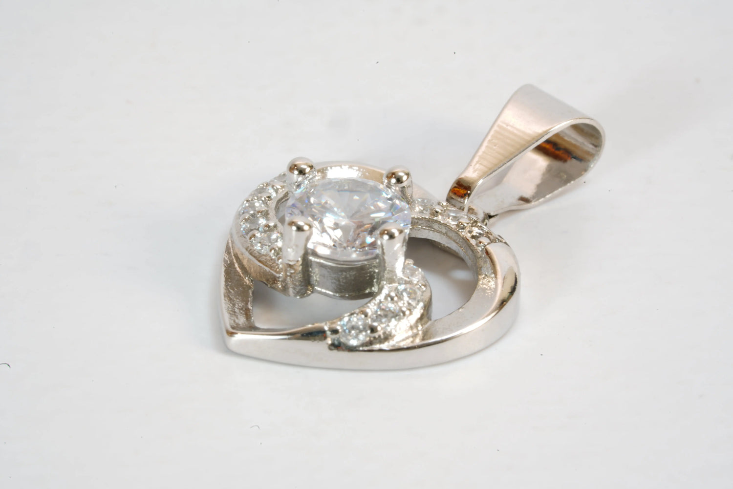 Pendentif forme coeur avec pierres de Zirconium Ma boutique