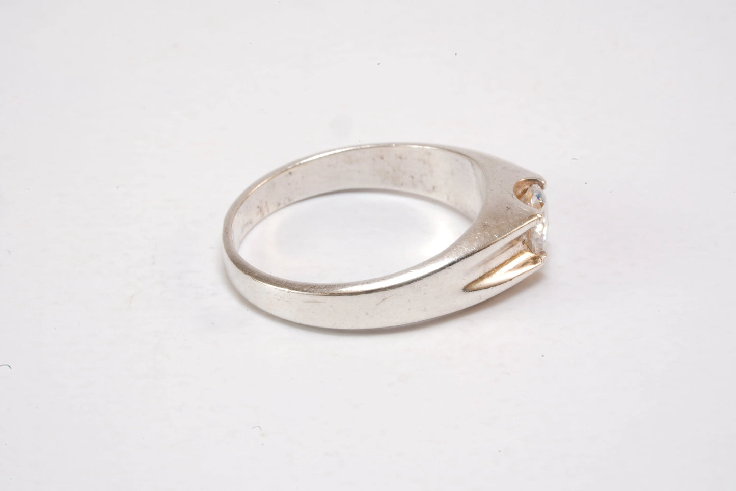 Solitaire en Argent avec pierre incrustée de Zirconium Ma boutique