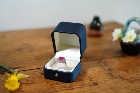 Boîtes à Bague aspect satiné couleur bleu nuit Max & Lucie