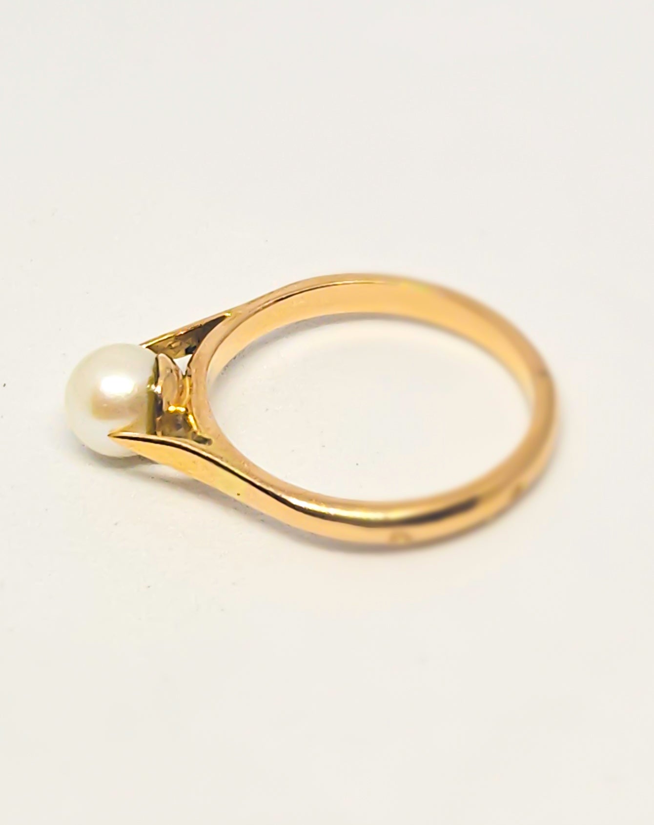 Bague Solitaire Or Jaune et Perle de Culture à Serti double