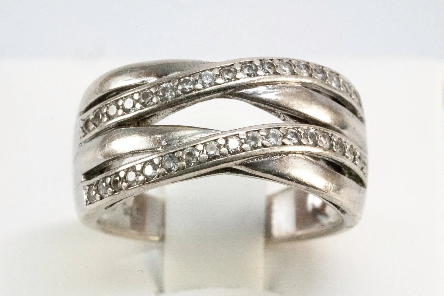 Bague en Argent style croisé avec petites pierres de Zirconium Ma boutique