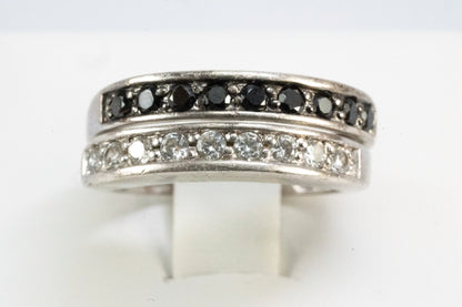 Bague en Argent avec petites pierres de Zirconium et petites pierres noires Ma boutique