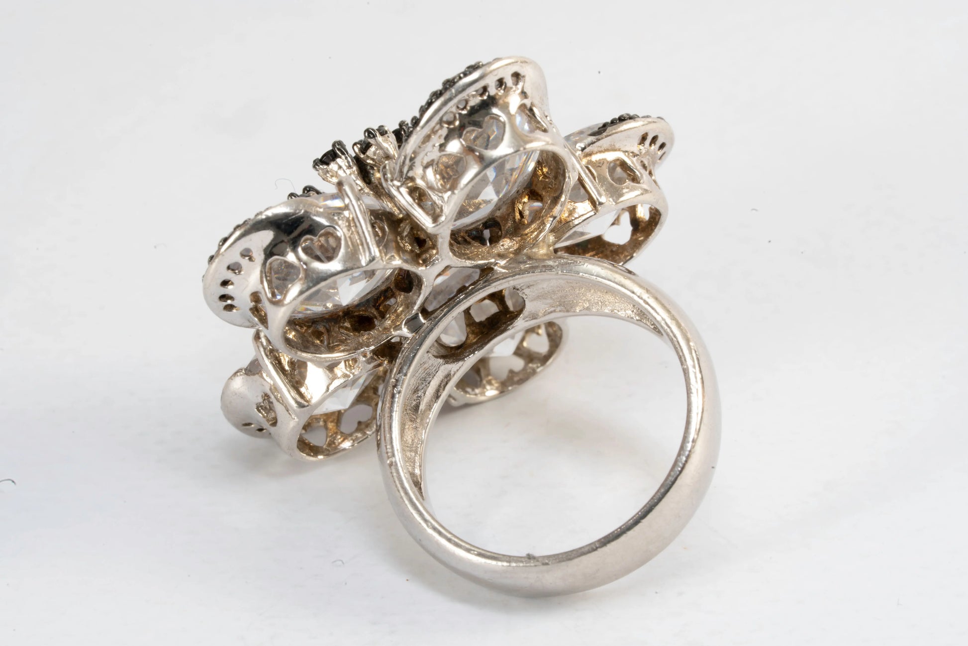 Bague en Argent motif fleur avec pierres de Zirconium Ma boutique