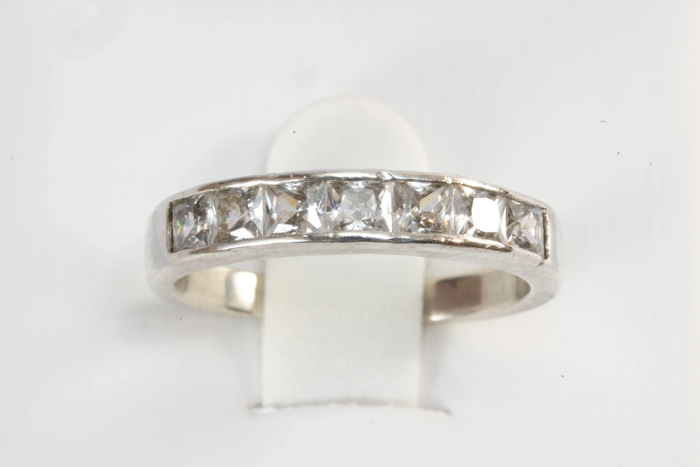 Bague en Argent avec pierres de Zirconium en rangée rectangulaire Ma boutique