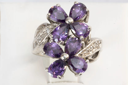 Bague en Argent avec fleurs violettes et pierre de Zirconium le long de l'anneau Ma boutique