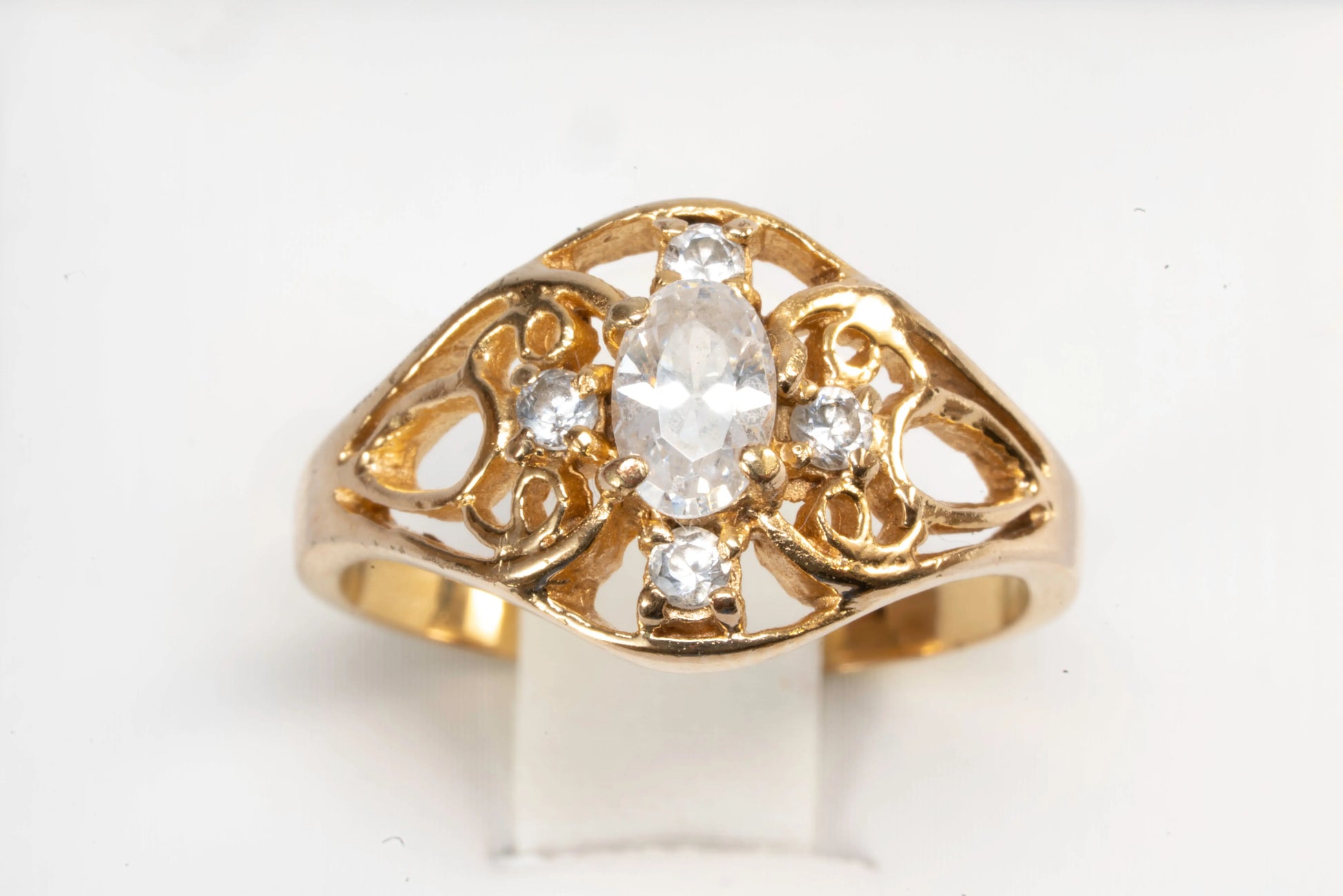Bague en Plaqué Or style art déco avec pierres de Zirconium Ma boutique