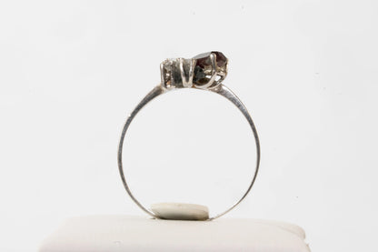 Bague en Argent sertie d'un Saphir et pierres de Zirconium Ma boutique