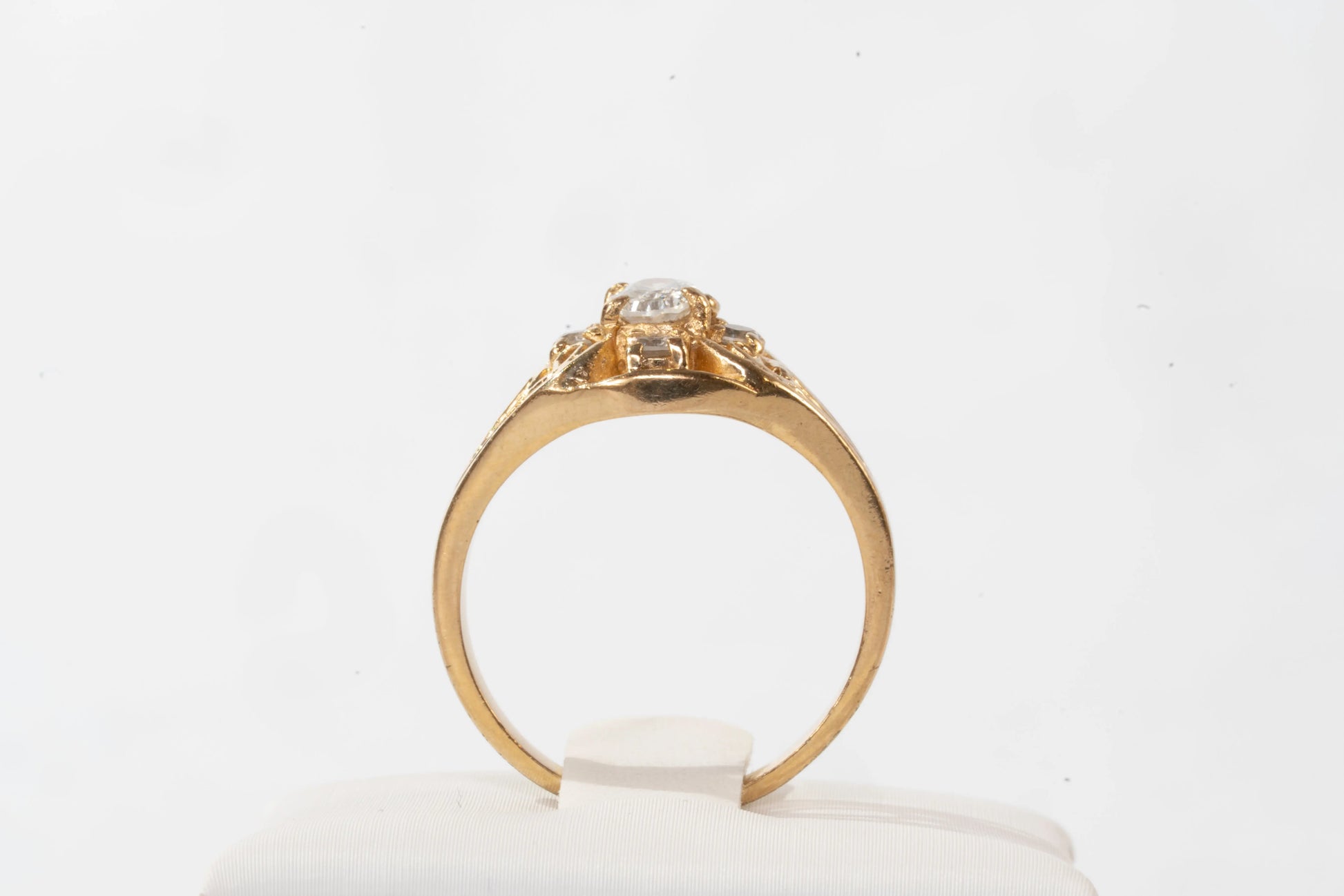 Bague en Plaqué Or style art déco avec pierres de Zirconium Ma boutique