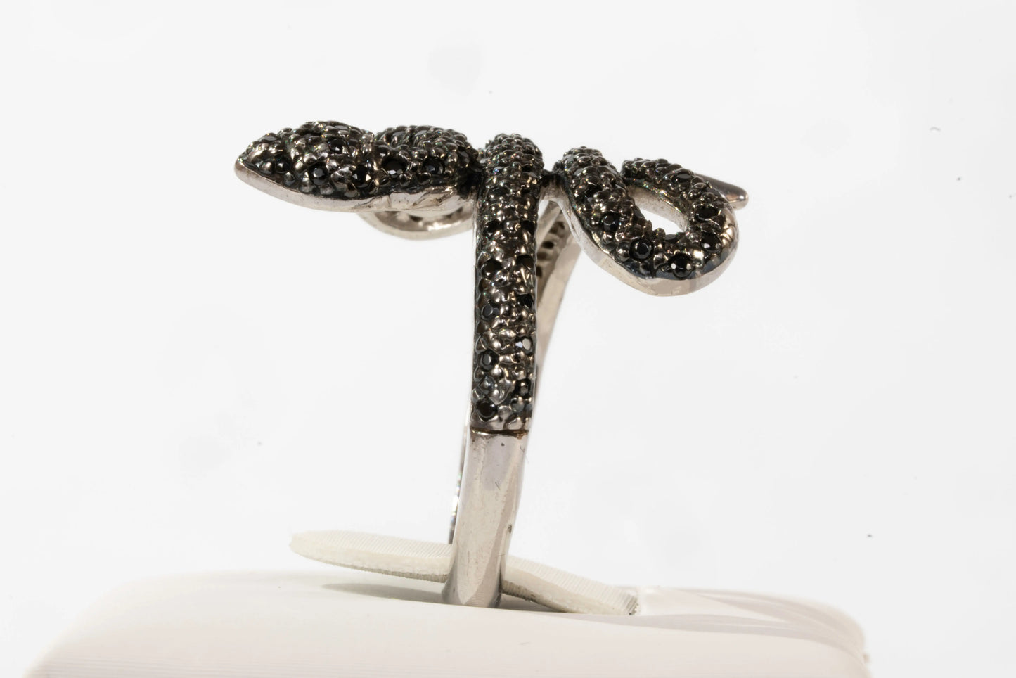 Bague en Argent motif serpent avec pierres de Zirconium noires Ma boutique