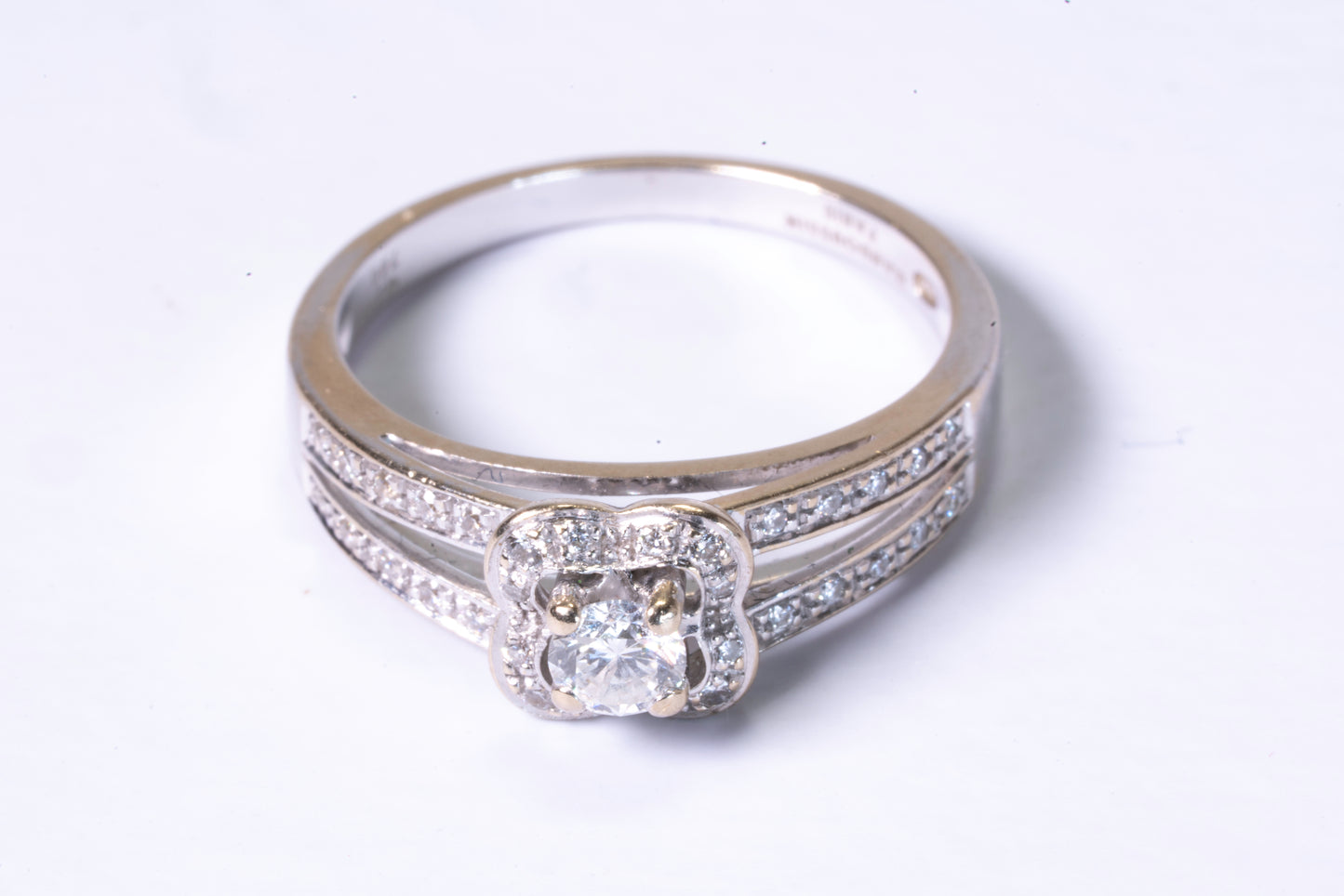 Bague Solitaire Mauboussin Chance of Love – Or Blanc et Diamants