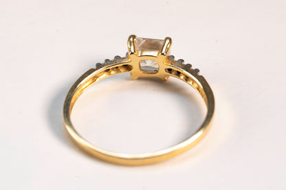 Bague Solitaire Accompagné Or Jaune 9K Taille Princesse
