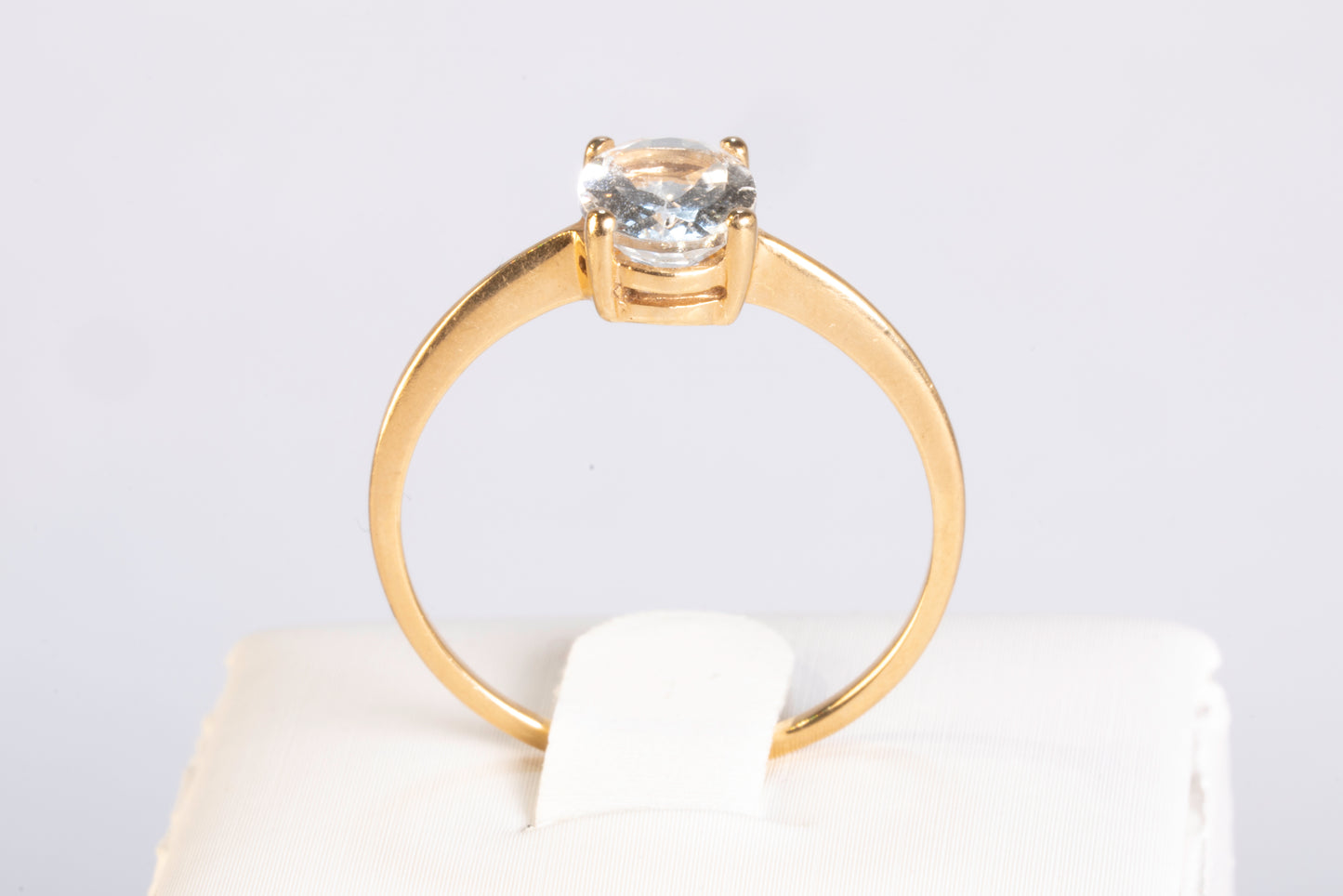 Solitaire Or Jaune 18K et Aigue-Marine Ovale
