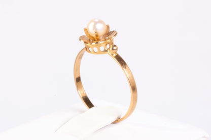 Bague Jonc Or Jaune 18K et Perle de Culture – Motif Floral