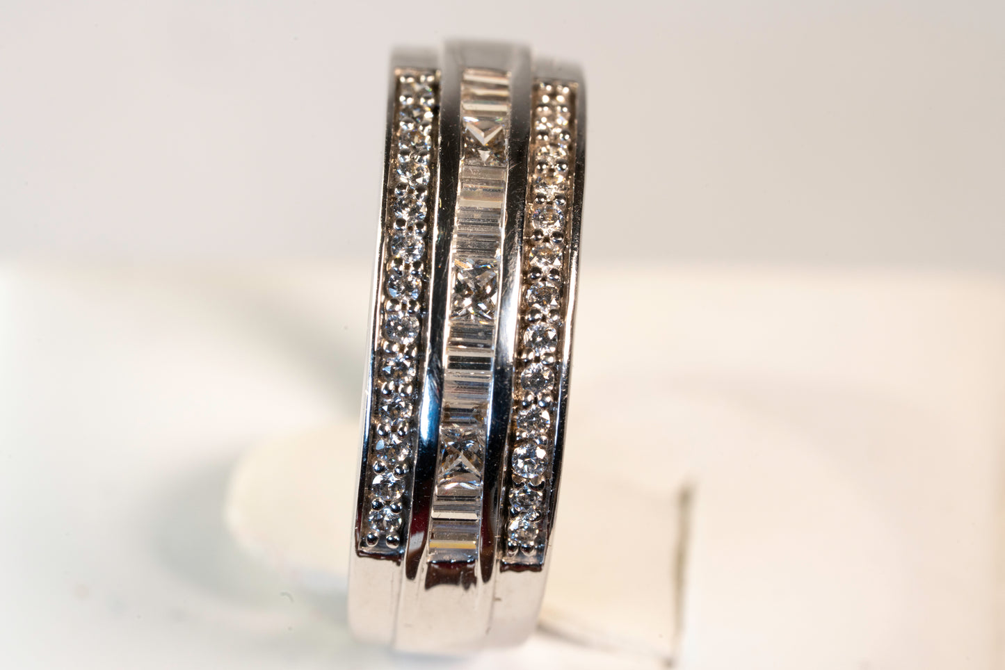 Bague Bandeau Or Blanc 9K Serti Multitaille