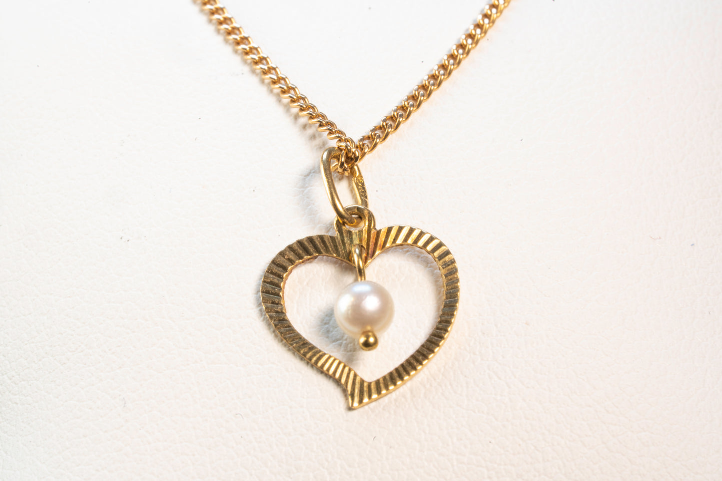 Collier Pendentif Or Jaune 18K et Perle de Culture Solitaire