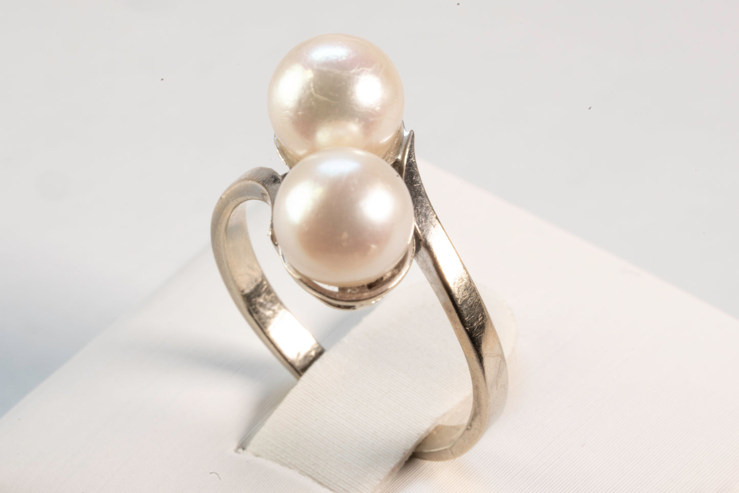 Bague "Toi et Moi" à deux Perles de Culture sur Monture en Or Blanc