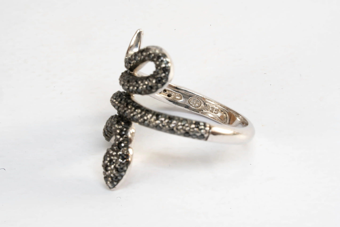 Bague en Argent motif serpent avec pierres de Zirconium noires Ma boutique